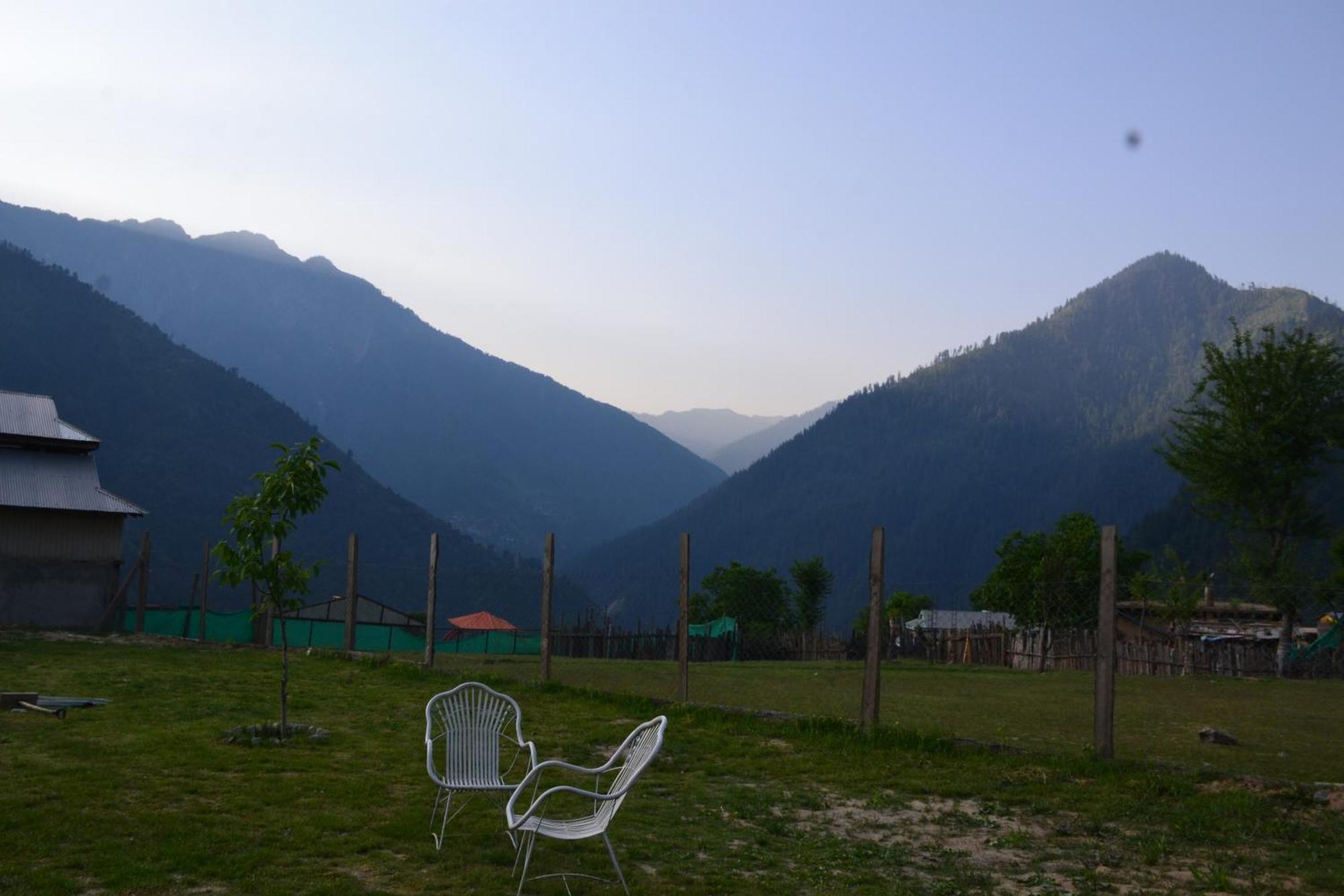 West End Lodges Neelum Exterior foto